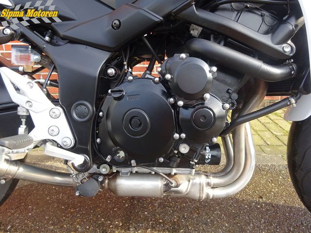 suzuki - gsr-750-a