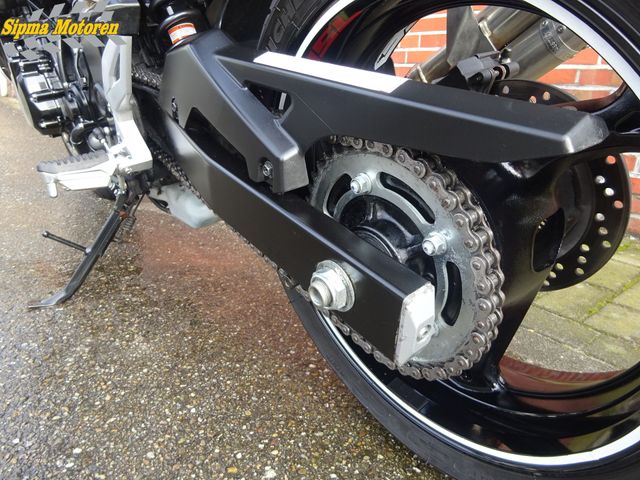 suzuki - gsr-750-a