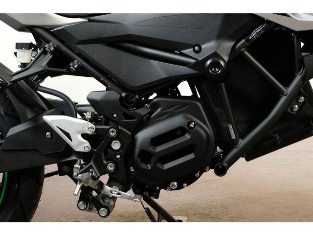 kawasaki - z-e-1