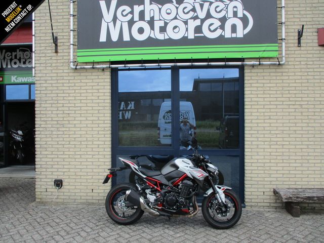 kawasaki - z900