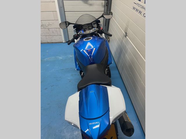suzuki - gsx-r-750