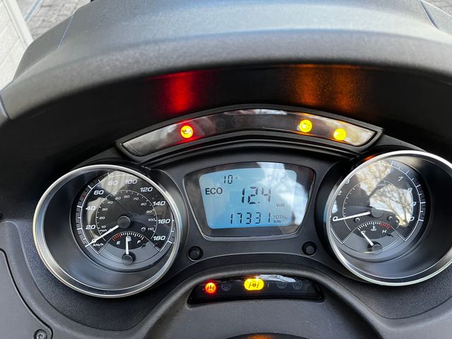 piaggio - mp3-500-sport-hpe-abs-asr