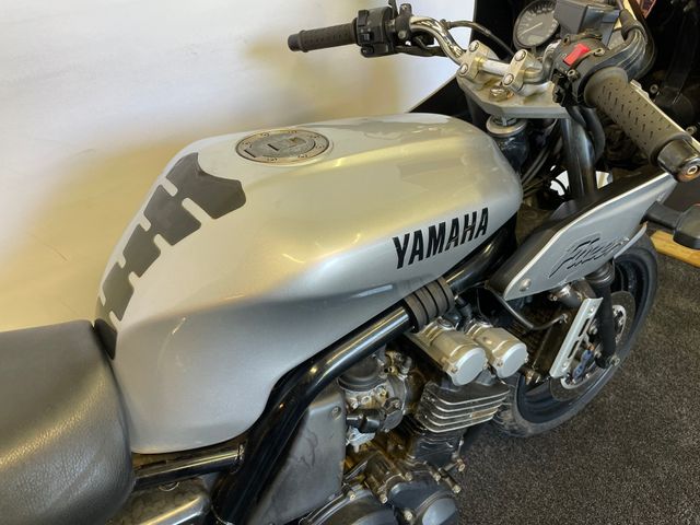 yamaha - fzs-600-fazer