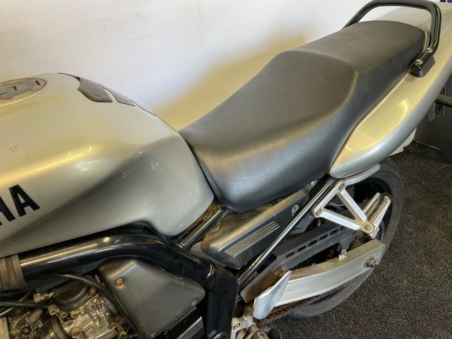 yamaha - fzs-600-fazer