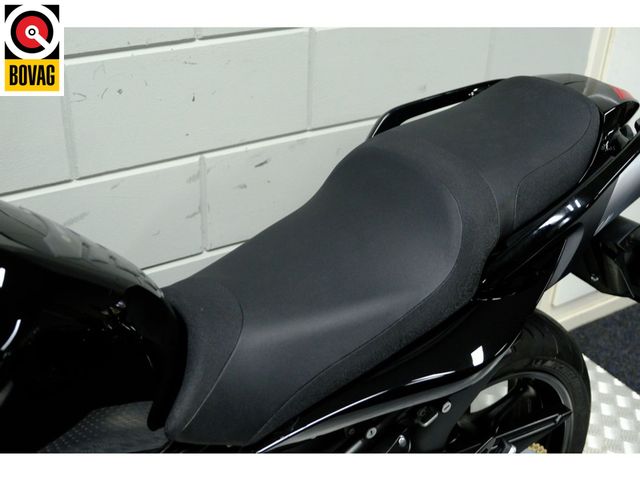 yamaha - fzs-600-fazer