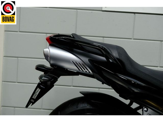 yamaha - fzs-600-fazer