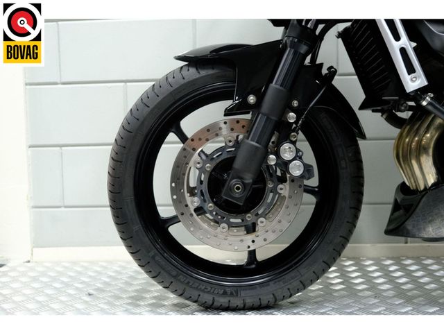 yamaha - fzs-600-fazer