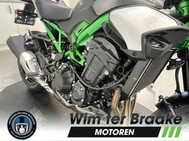 kawasaki - z900