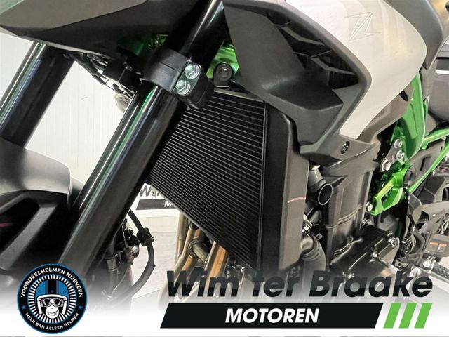 kawasaki - z900