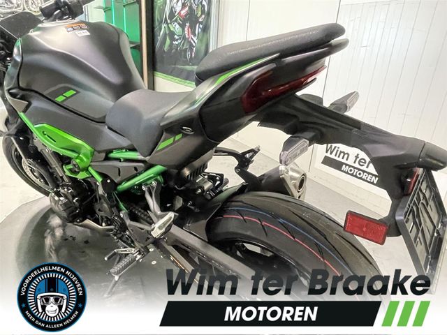 kawasaki - z900