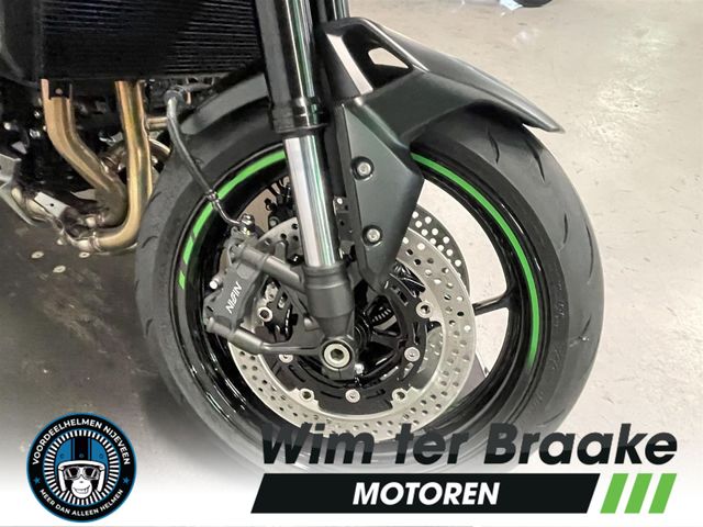kawasaki - z900
