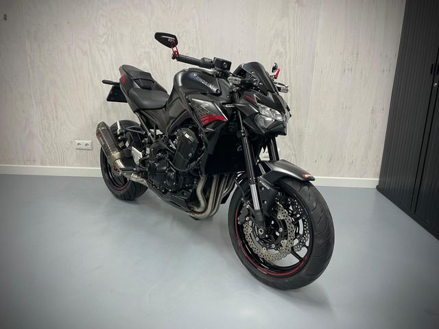kawasaki - z900