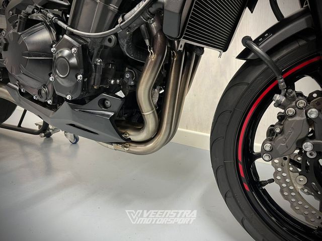 kawasaki - z900