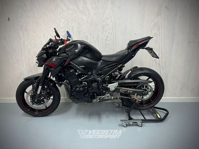 kawasaki - z900