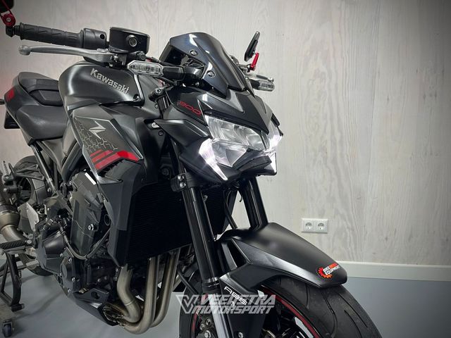 kawasaki - z900