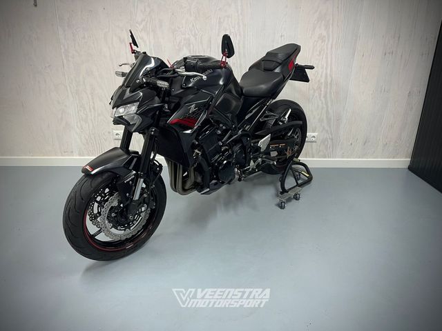 kawasaki - z900