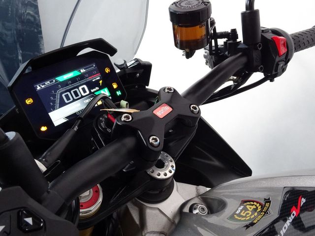 aprilia - tuono-v4-1100