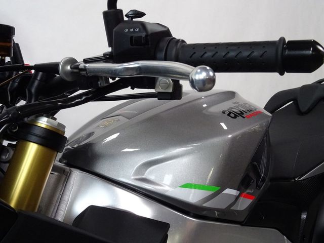 aprilia - tuono-v4-1100