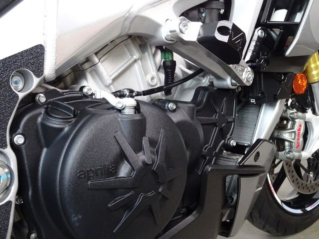 aprilia - tuono-v4-1100