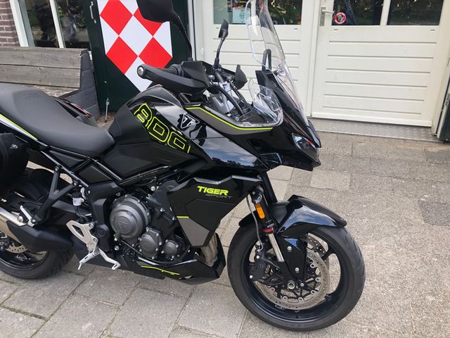 triumph - tiger-800-sport