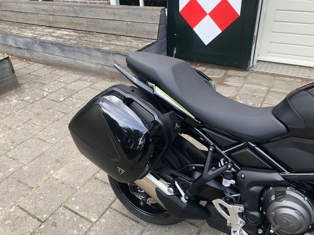 triumph - tiger-800-sport