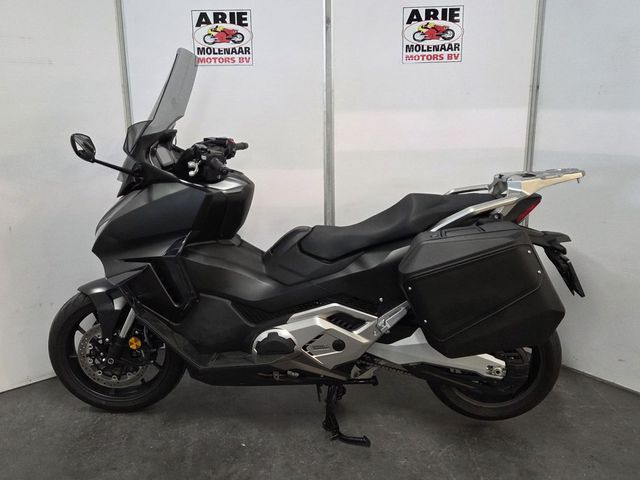 honda - forza-750