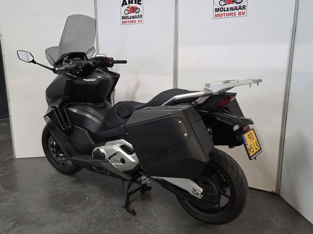honda - forza-750