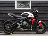 TRIUMPH TRIDENT 660