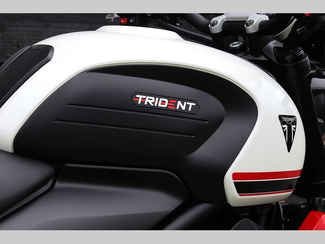 triumph - trident-660