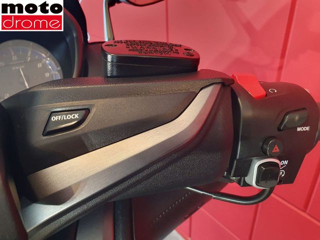 yamaha - tmax-tech-max-560