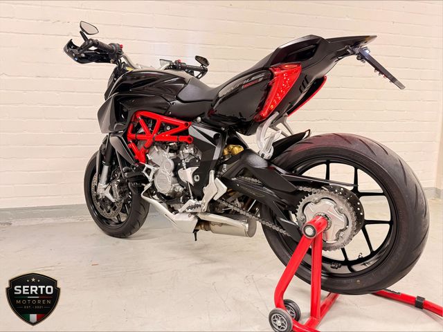 mv-agusta - rivale-800