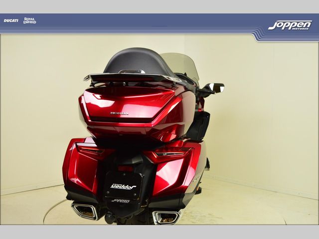 honda - gl-1800-goldwing