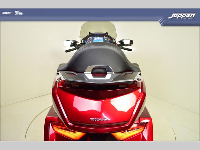 honda - gl-1800-goldwing