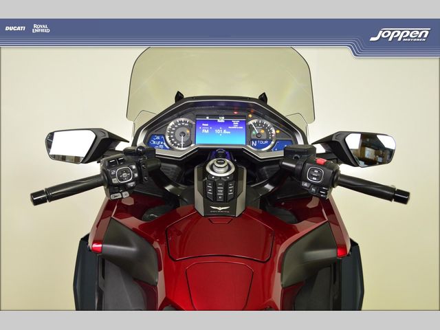 honda - gl-1800-goldwing