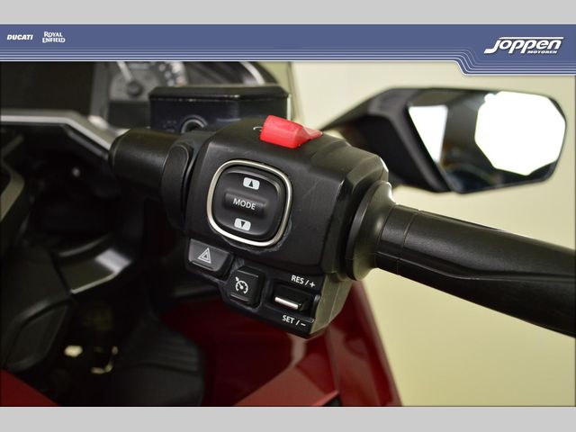 honda - gl-1800-goldwing