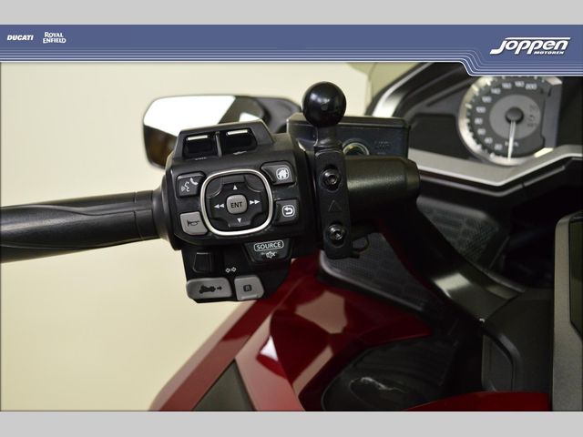 honda - gl-1800-goldwing