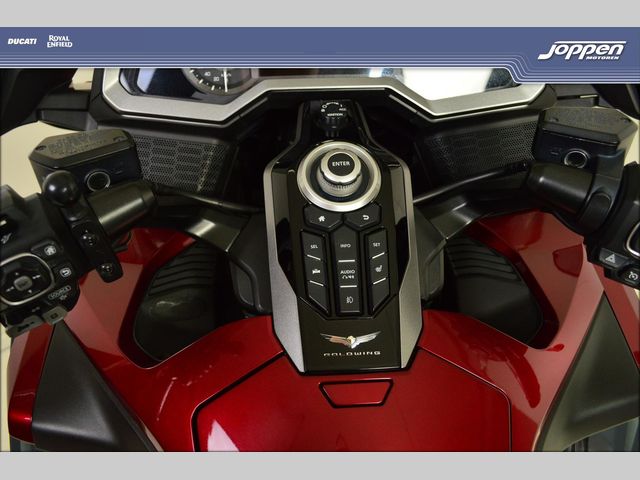 honda - gl-1800-goldwing