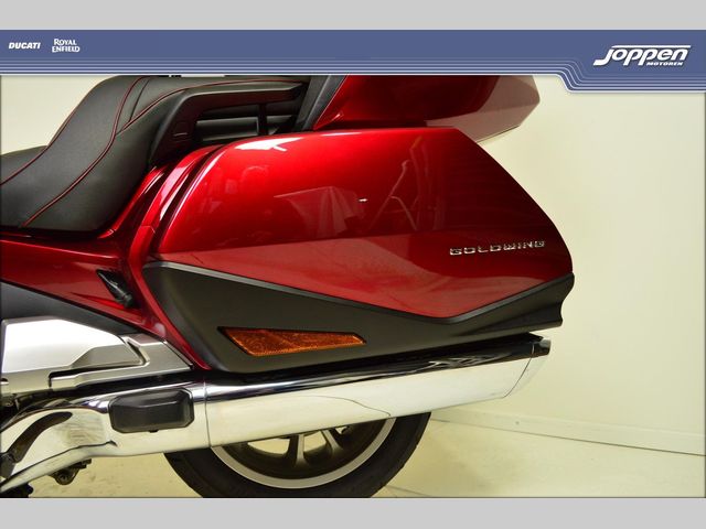 honda - gl-1800-goldwing