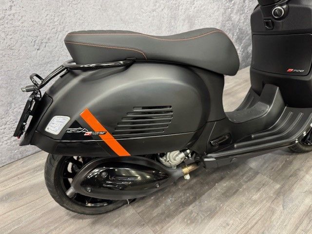 vespa - gts-300-super-sport