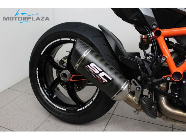 ktm - 1290-super-duke-r
