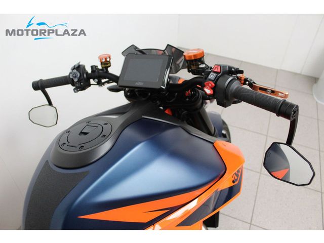 ktm - 1290-super-duke-r