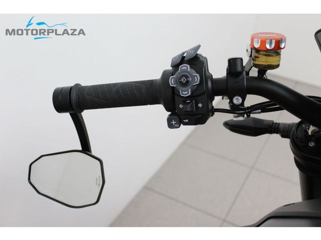 ktm - 1290-super-duke-r