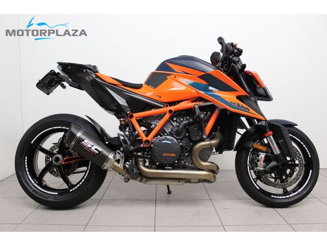 ktm - 1290-super-duke-r