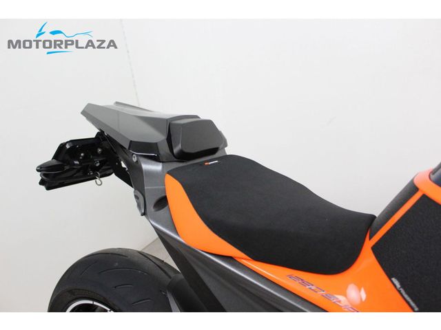 ktm - 1290-super-duke-r