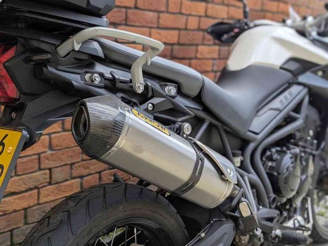 triumph - tiger-800-xca