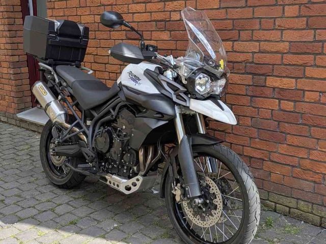 triumph - tiger-800-xca
