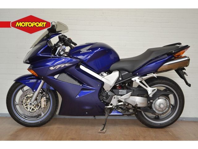 honda - vfr-800-fi-vtec-abs
