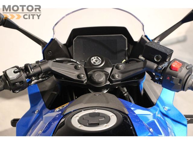 suzuki - gsx-8r