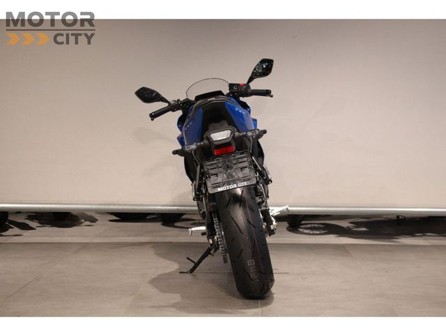 suzuki - gsx-8r