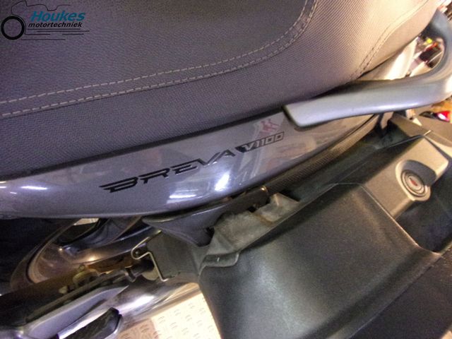 moto-guzzi - breva-1100